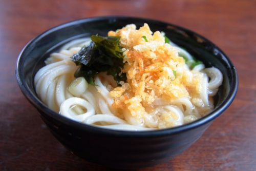 たも屋！釜玉うどんの美味しい食べ方。つゆ、醤油、かけ出汁の順よ！