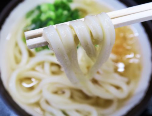 老舗製麺所系うどん店がリニューアルオープン !!!　上田製麺所（上田うどん） ＠ 高松市太田　今年５回目の讃岐うどんツアー　三軒目　170610