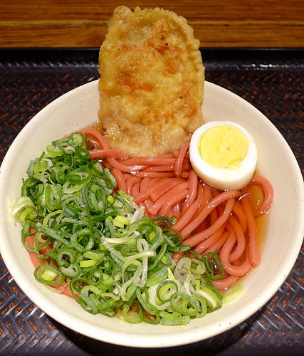 驛麺屋（えきめんや）カープ優勝！B級グルメがんばれカープ赤うどんを食べよう！（ビッグフロント、広島駅、広島市南区、西条駅）