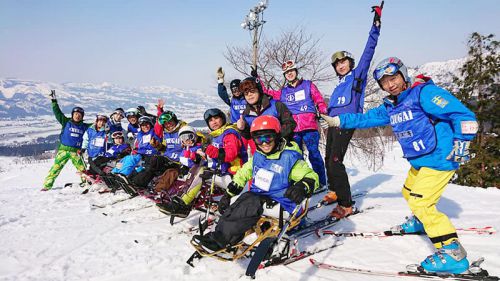 パラリンピアン森井大輝選手も登場！車いすキッズにバリヤレスそば打ち体験会