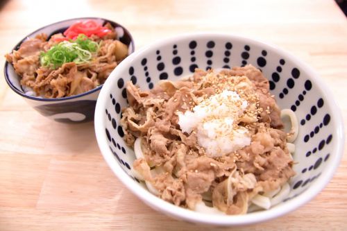 セルフうどん「てとて」新メニュー「肉セット」は肉の圧がすごいんじゃ！