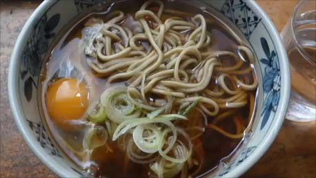 【東京散歩】ホッピー通りともんじゃ焼きを素通り…さらに立ち飲みも！立ち食いそばとマクドで過ごす昼下がり「山田製麺所」北上野