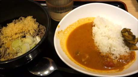 【東京B級グルメ】立ち食いそば朝食としては最高レベルって断言！都営地下鉄ワンデーパス（500円）を使って銀座「よもだそば」朝カレーセット