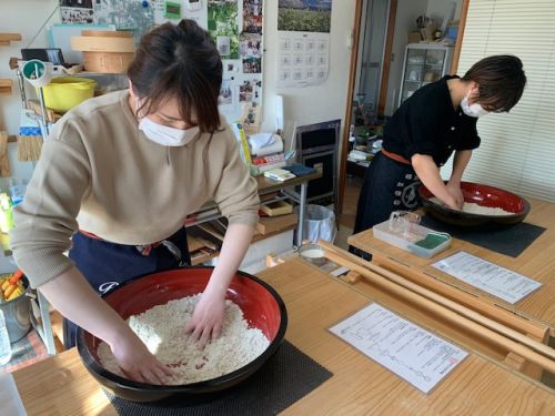 二人の夢はそばのお店出すこと。