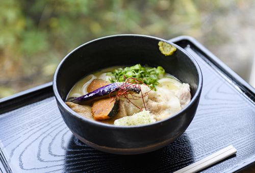 眺望良し、井手町で食べたいモチモチうどんランチ